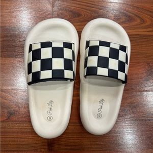 Women’s Pink Lilly sandals